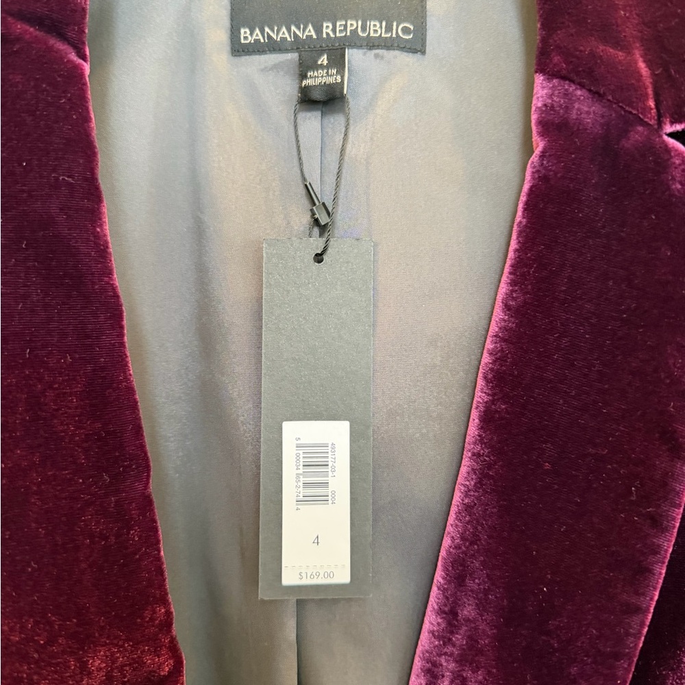Banana Republic Velvet Blazer in Deep Plum - Picture 3 of 6
